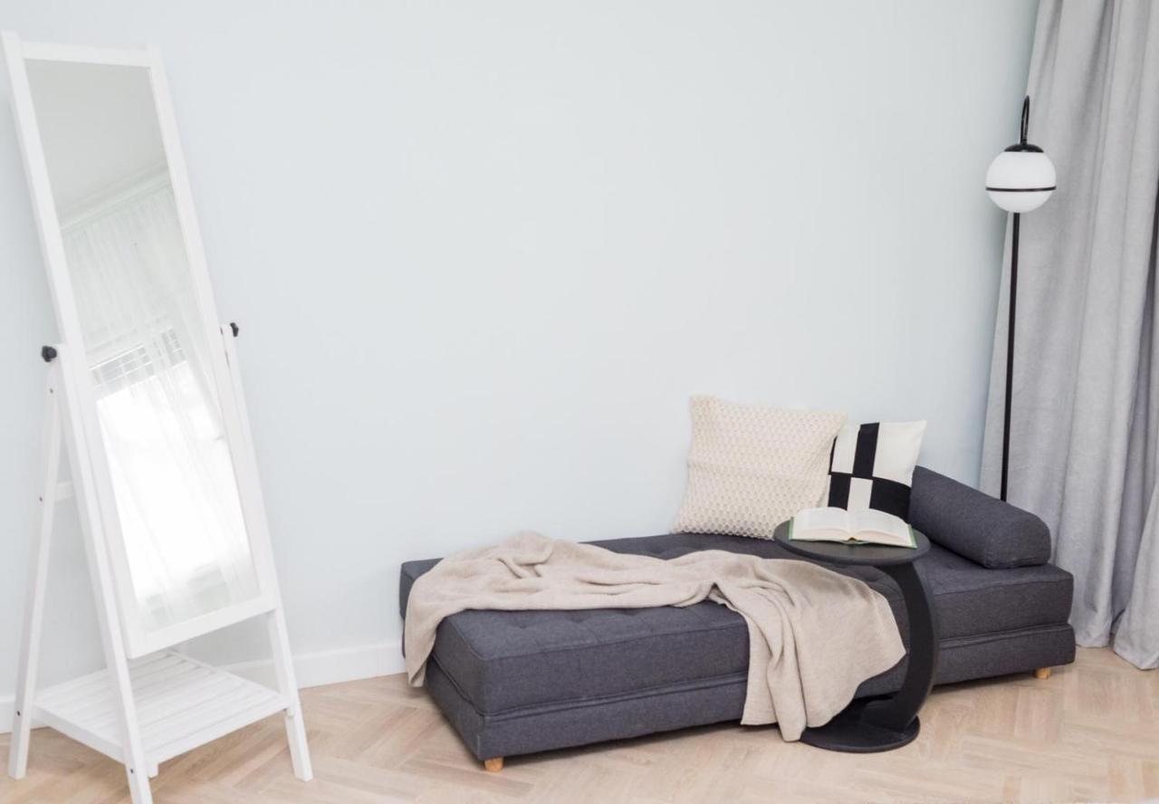 Apartamento Explore The From Its Center In A Chic Balcony Bucarest